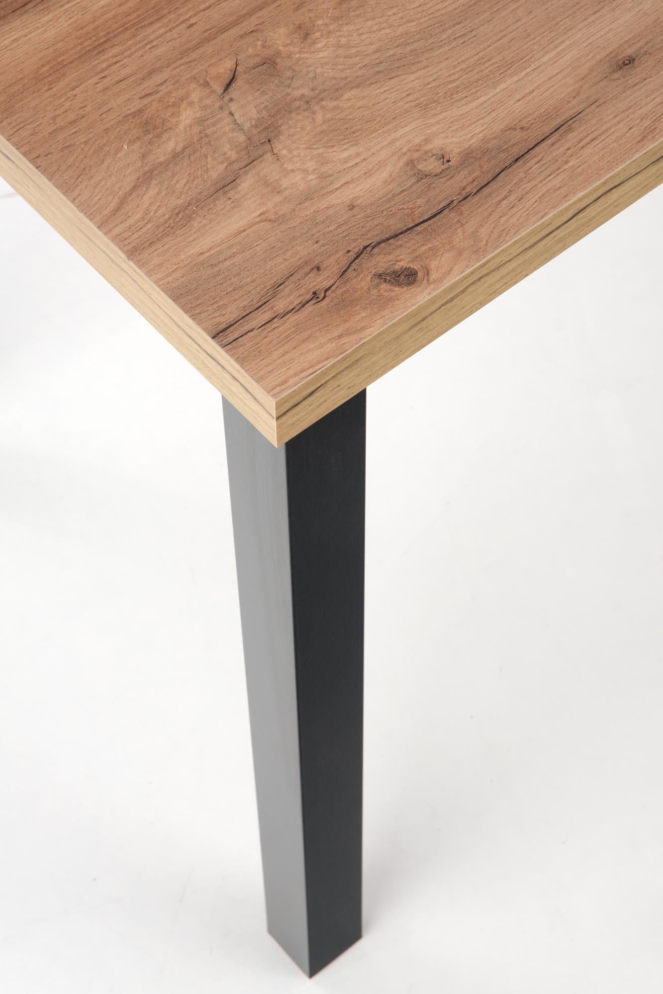 Badesi étkezőasztal
